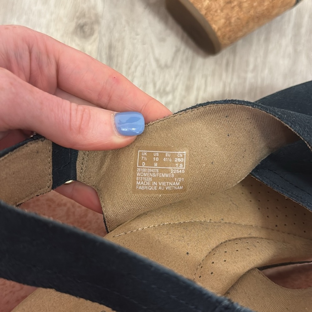 Clark’s ultimate comfort collection women’s navy blue and tan wedges size 10 - Picture 5 of 6